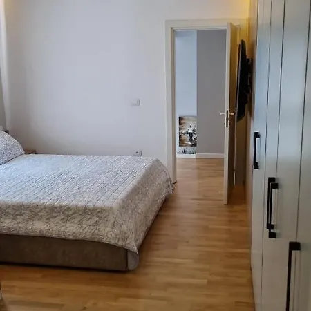Melodia Тирана